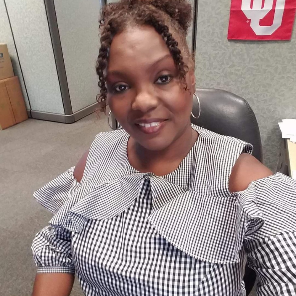 Meet your Posher, Juana